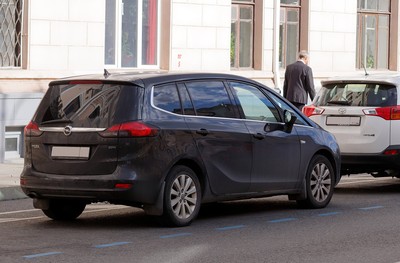 Opel Zafira с «лицом» концепта Ampera