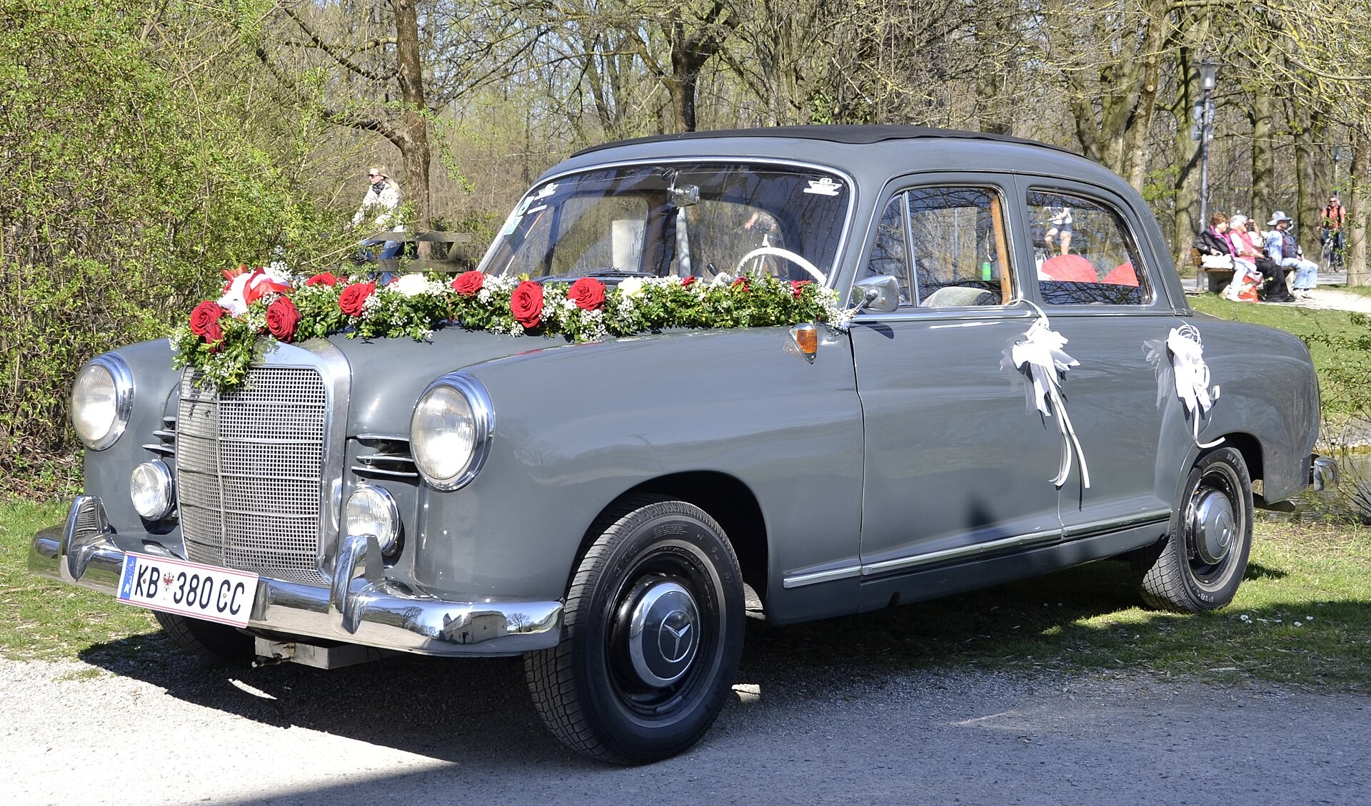 Новый Mercedes-Benz R-Class: универсал с закосом под кроссовер